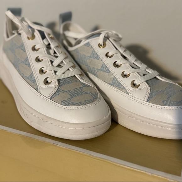 Micheal Kors, White and Blue Shea Lace Up, Size: 8.5 - Picture 3 of 4